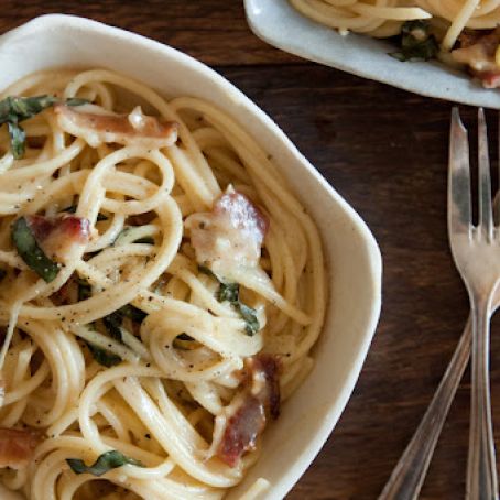 Brie, Bacon and Basil Pasta