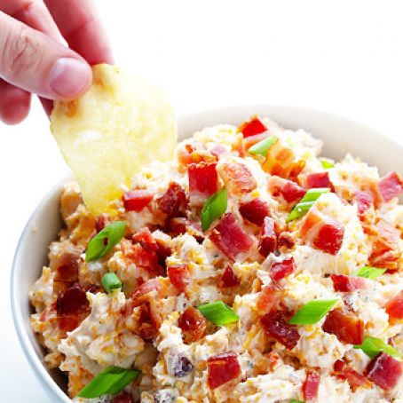 5-Minute Cheddar Bacon Ranch Dip