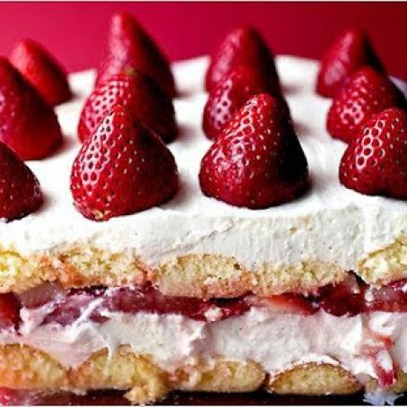 CREAMY STRAWBERRY MOSCATO TORTE