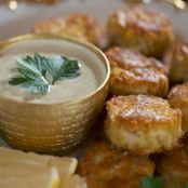 Crabcakes with Zesty Herb Tartar Sauce