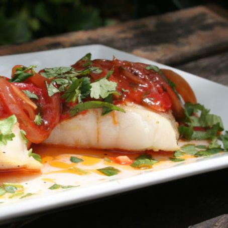 Pescado en Salsa Criolla (Fish in Creole Sauce)