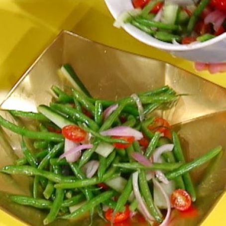 Green Bean Salad with Red Onion and Tomato