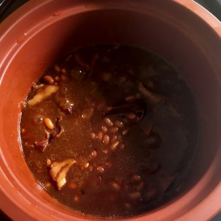 VitaClay Slow Cooker Carol's Baked Beans