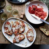 Pan con Tomate with Garrotxa Cheese