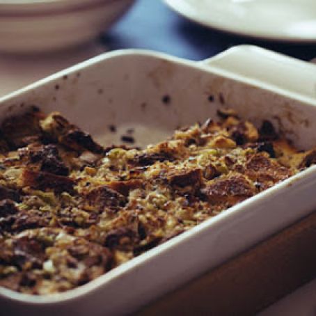 Marble-Rye Stuffing with Sauerkraut, Sage and Apples
