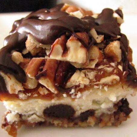 Turtle Cheesecake bars
