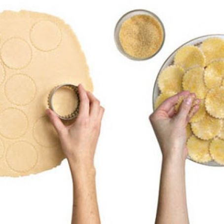 Top-Only Pie Crust of Overlapping Shapes
