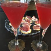 Amaretto-Cranberry Kiss Cocktail