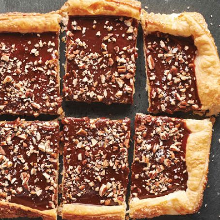 Chocolate Caramel Pecan Tart (Puff Pastry)
