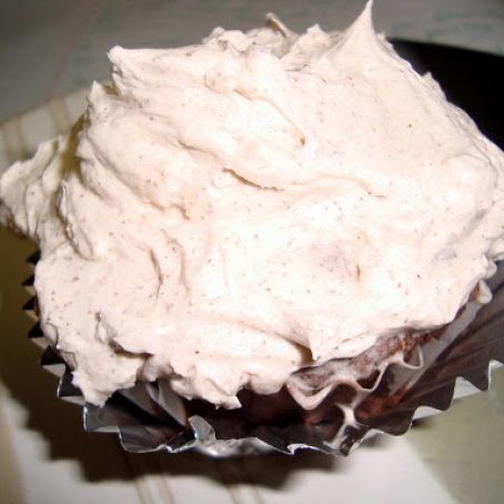 Dark Chocolate Azteca Cupcakes with Cinnamon Buttercream