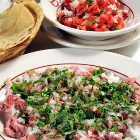 CHAMORRO DE CERDO A LA BELLINGHAUSEN