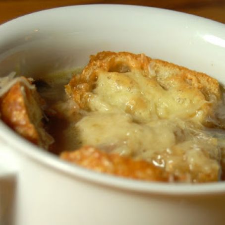 GUINNESS, RED ONION & CHEDDAR SOUP
