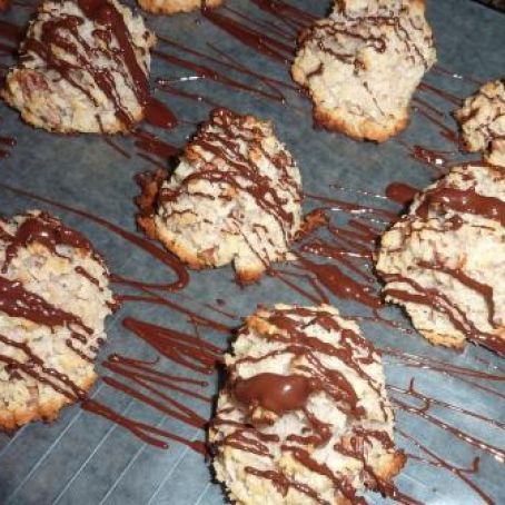 Coconut Pecan Macaroons with Chocolate Drizzle