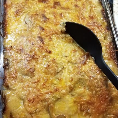 Cheese & Garlic Scalloped Potatoes