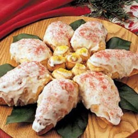 Poinsettia Coffee Cake