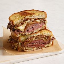 French Onion & Roast Beef Grilled Cheese Sandwich