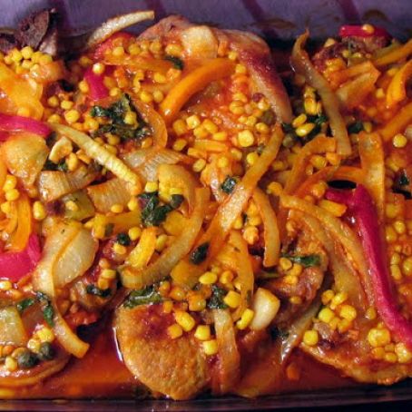 CHULETAS EN UNA SALSA CRIOLLA CON MAIZ