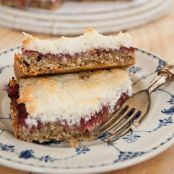 a super pretty sugar free macaroon slice