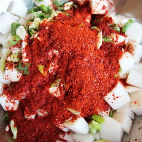 Kkakdugi - Daikon Kimchee