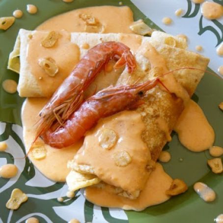CREPES DE MARISCOS EN SALSA BECHAMEL DE PIMENTON