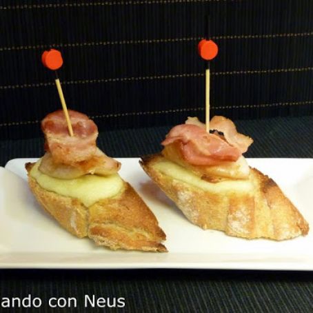 MONTADITO DE CALAMARES CON TOCINO