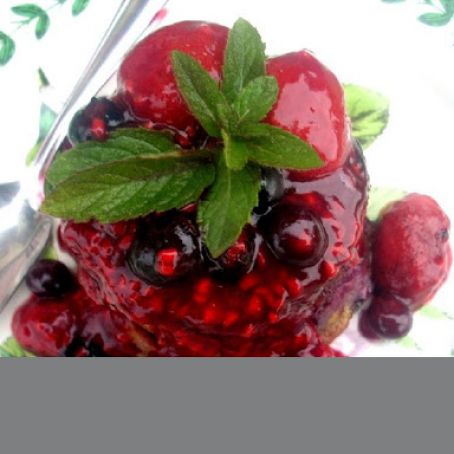 Brioche and berries little puddings