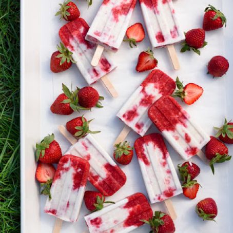 Roasted Strawberries and Cream Popsicles