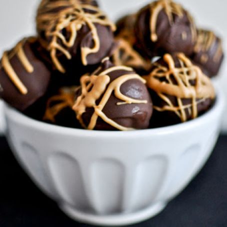 Crispy Chocolate Peanut Butter Cookie Dough Truffles