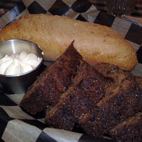 Mimi's Cafe Carrot Raisin Bread (copycat recipe)
