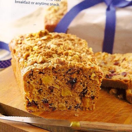 Apple Pie Quick Bread with Streusel topping