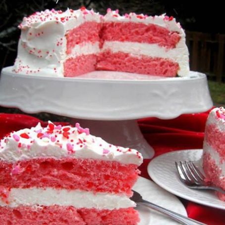 2-Ingredient Strawberry Cake