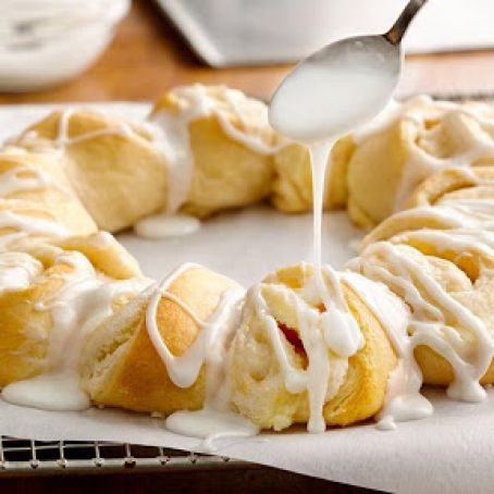 Lemon-Cream Cheese Crescent Ring