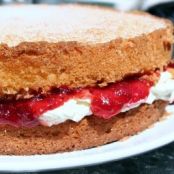 Victoria Cream Sponge