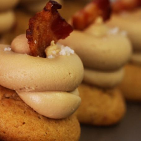 Maple Bacon Cupcakes