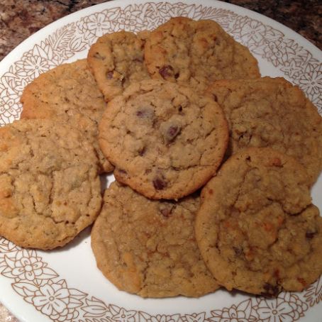 Chocolate Chip Oatmeal Cookies/ Scott