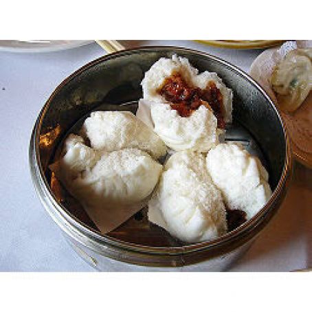 Cha Siu Bao (Chinese pork steamed buns)