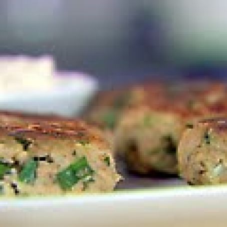 Salmon Cakes with Creamy Ginger-Sesame Sauce