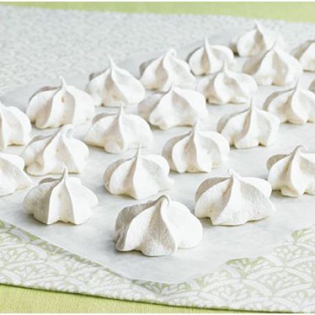 Double Vanilla Meringues
