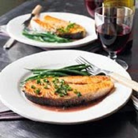 ROAST SALMON w/RED WINE SAUCE