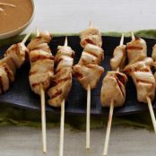 Chicken Sate with Spicy Peanut Dipping Sauce