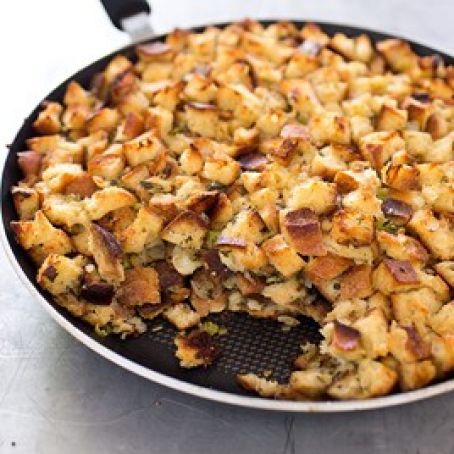 Extra Crispy Skillet Stuffing