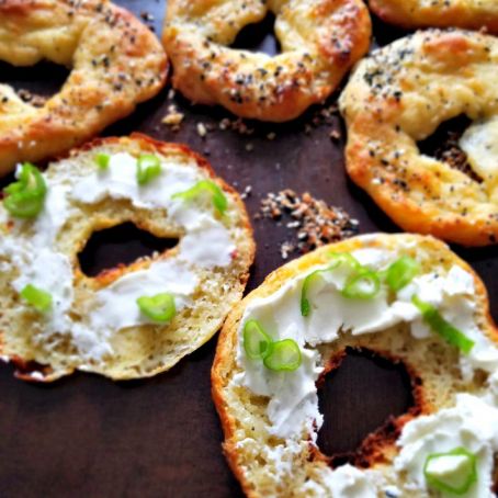 Low Carb Bagels with Everything Seasoning