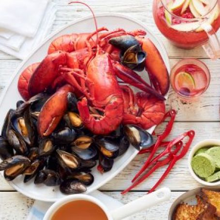 Seafood Boil with Lobsters and Mussels