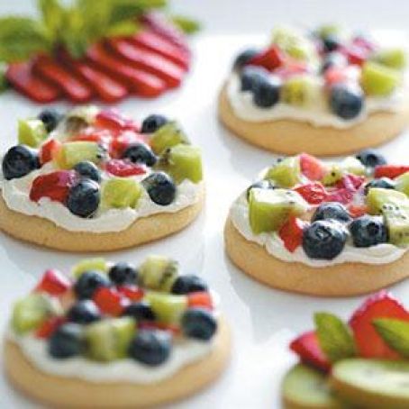 Sugar Cookie Fruit Pizzas