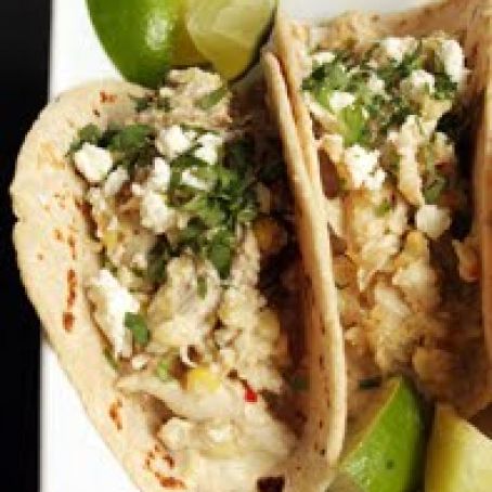 FRESH CORN TACOS w/PULLED CHICKEN