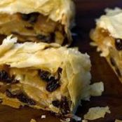 Simple Cinnamon-Raisin-Apple Streudel