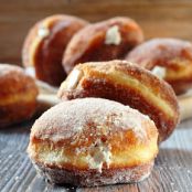 Vanilla Cream-Filled Doughnuts