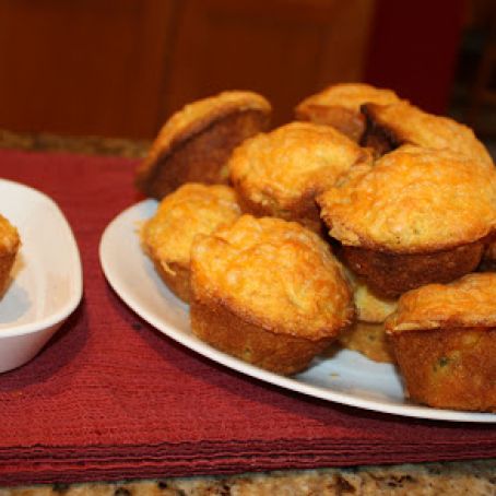 Cheesy Chili Corn Muffins