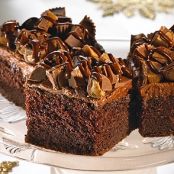 Peanut Butter Cup Crumble Cake