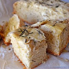 Italian rosemary olive oil crock pot bread